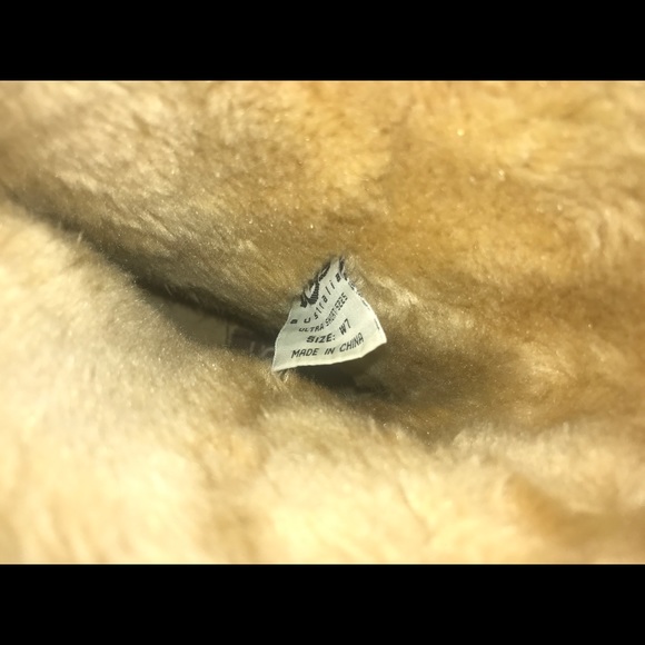 UGGs - Picture 5 of 5